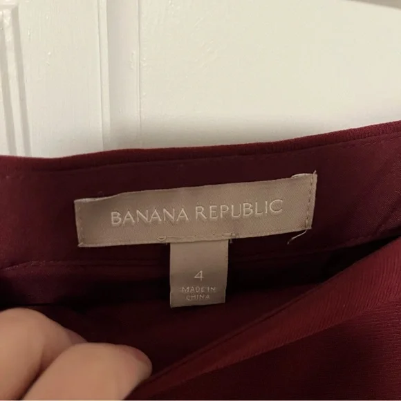 💌MUST GO Free shipping! Banana Republic Faux Wrap Skirt - Maroon - Size 4 - Picture 3 of 6